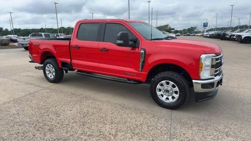 Race Red 2023 Ford F-250 XLT