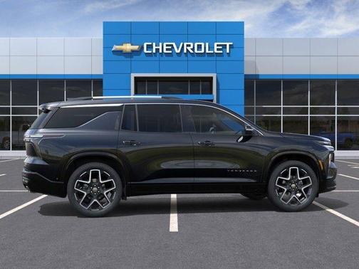 Mosaic Black Metallic 2026 Chevrolet Traverse High Country
