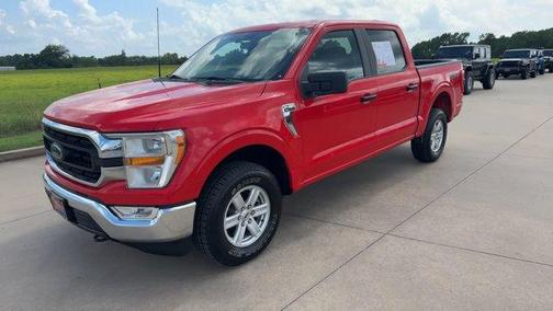 Red 2022 Ford F-150 XLT