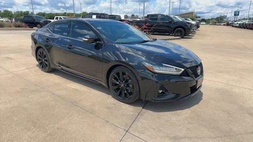 Black 2023 Nissan Maxima SR
