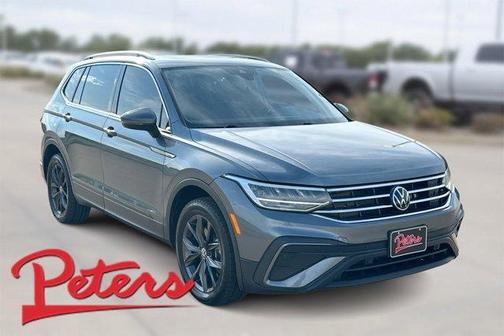 Platinum Gray Metallic 2023 Volkswagen Tiguan 2.0T SE