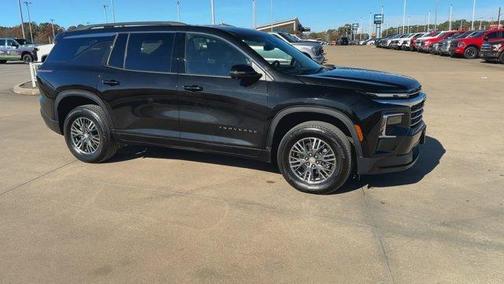2024 Chevrolet Traverse LT