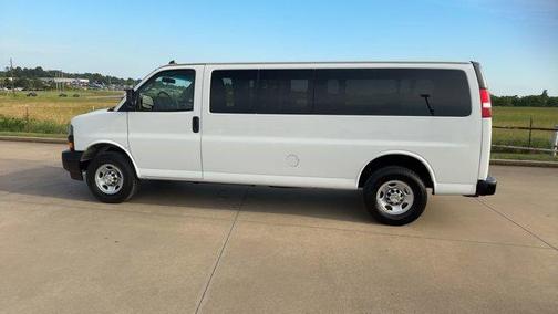 2022 Chevrolet Express 3500 LS