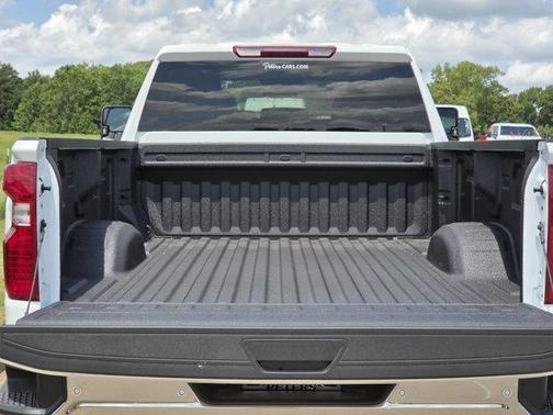 Summit White 2026 Chevrolet Silverado 2500 WT