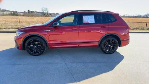 2024 Volkswagen Tiguan 2.0T SE R-Line Black