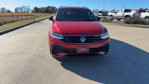 2024 Volkswagen Tiguan 2.0T SE R-Line Black
