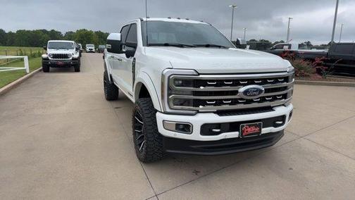 White Metallic 2024 Ford F-250 Platinum