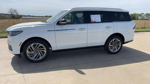2025 Lincoln Navigator Reserve