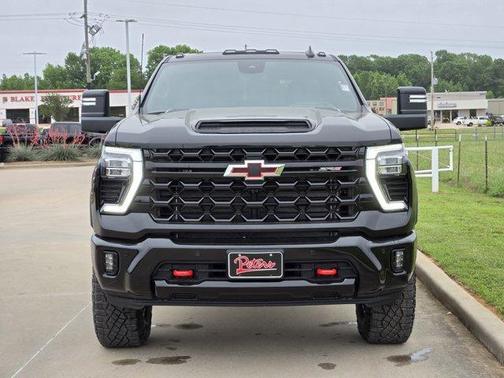 Black 2026 Chevrolet Silverado 2500 ZR2