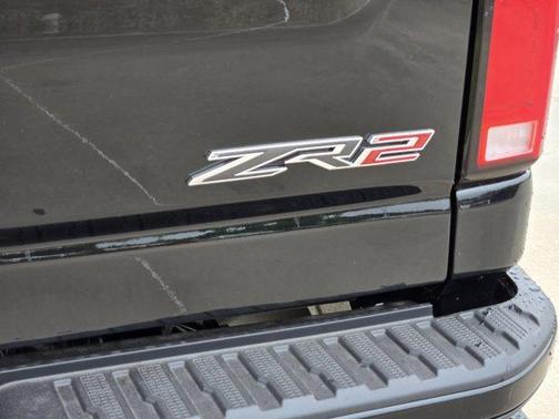 Black 2026 Chevrolet Silverado 2500 ZR2