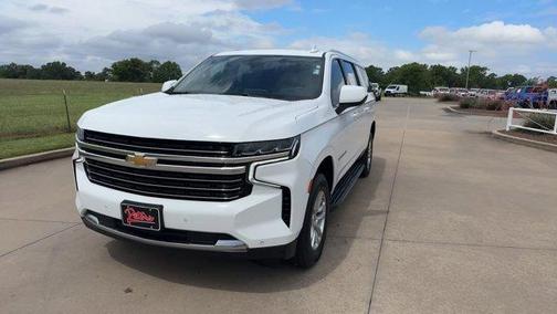 Summit White 2022 Chevrolet Suburban LT