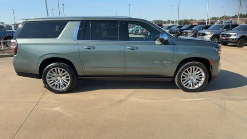 2024 Chevrolet Suburban Premier