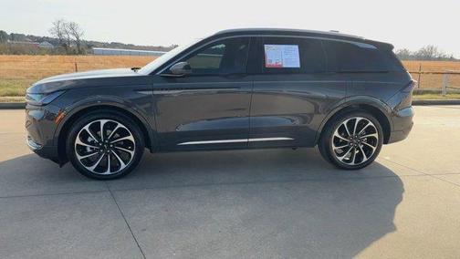 2024 Lincoln Nautilus Black Label