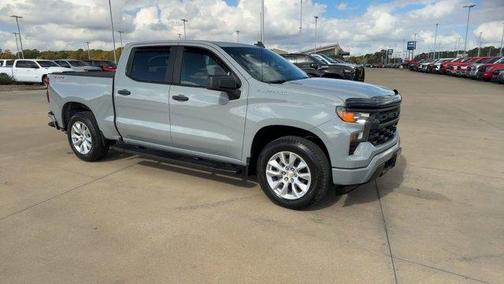 2025 Chevrolet Silverado 1500 Custom