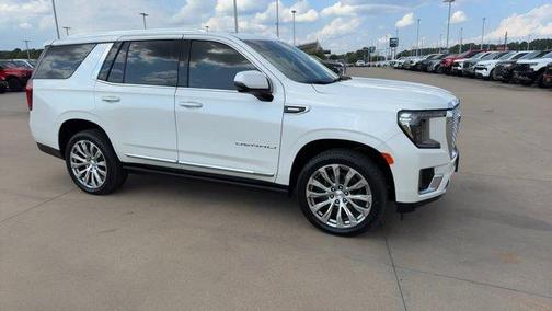 White Frost Tri-Coat 2022 GMC Yukon Denali