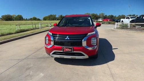 2023 Mitsubishi Outlander SE