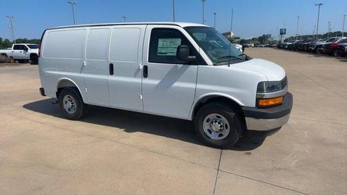 Summit White 2026 Chevrolet Express 2500 Work Van