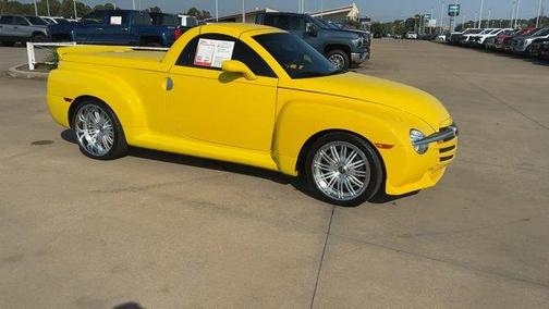 2004 Chevrolet SSR Base
