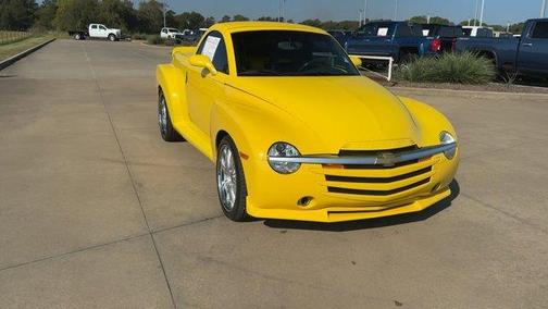 2004 Chevrolet SSR Base