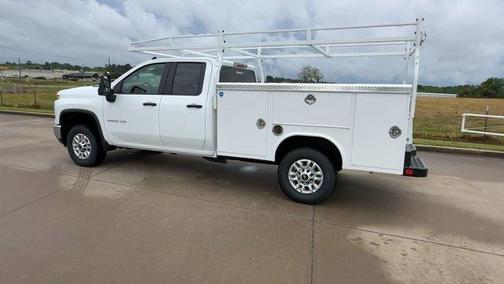 Summit White 2026 Chevrolet Silverado 2500 WT