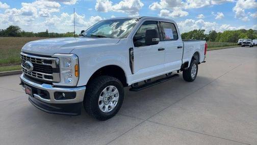 Oxford White 2024 Ford F-250 XLT