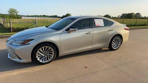 2020 Lexus ES 300h Ultra Luxury