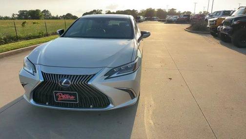 2020 Lexus ES 300h Ultra Luxury