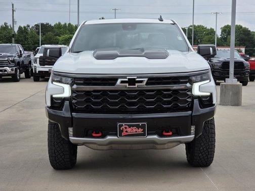 Summit White 2026 Chevrolet Silverado 1500 ZR2