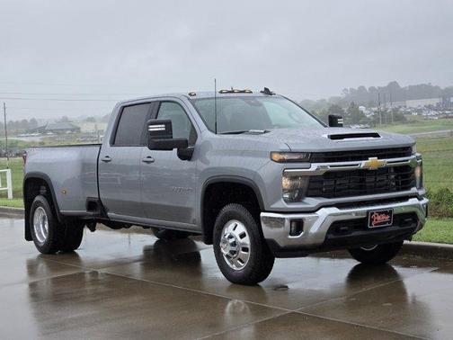 Sterling Gray Metallic 2026 Chevrolet Silverado 3500 LT