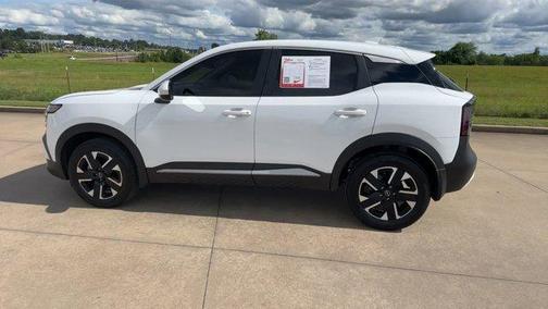 Fresh Powder 2025 Nissan Kicks SV