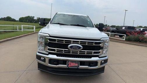 Oxford White 2025 Ford F-250 XLT