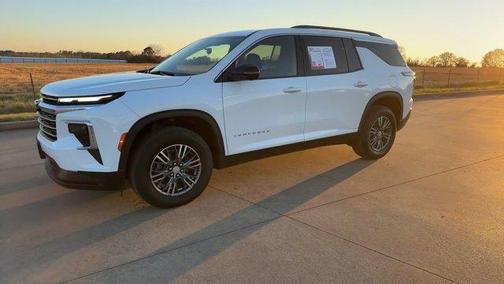 2024 Chevrolet Traverse LT