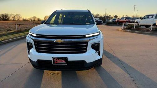 2024 Chevrolet Traverse LT