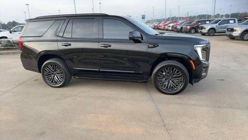 2025 GMC Yukon Elevation