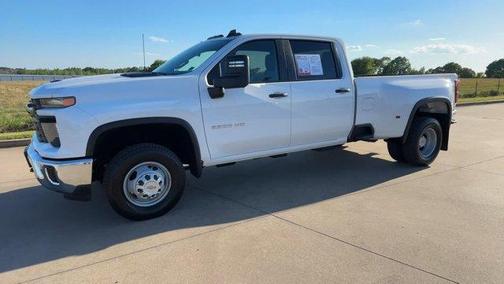 Summit White 2026 Chevrolet Silverado 3500 WT