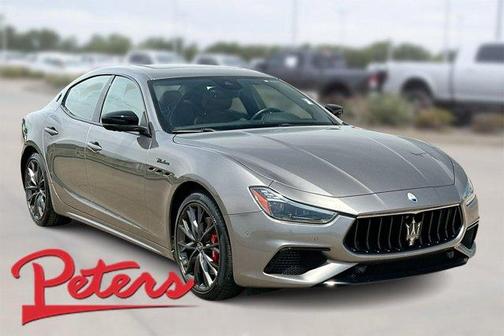 2022 Maserati Ghibli Modena Q4