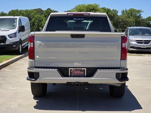White Sand 2026 Chevrolet Silverado 1500 Custom