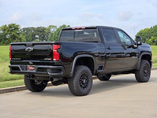Black 2026 Chevrolet Silverado 2500 ZR2