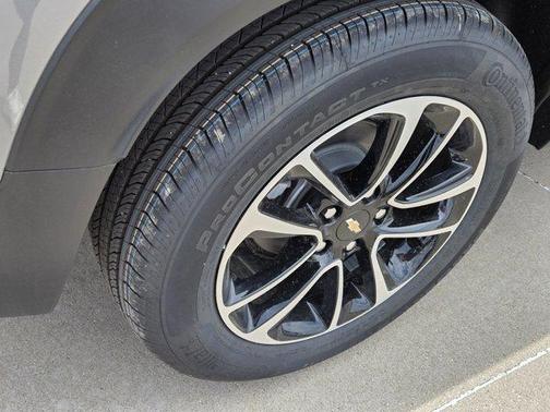 Sterling Gray Metallic 2026 Chevrolet Trailblazer LT