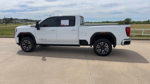 Summit White 2023 GMC Sierra 2500 AT4