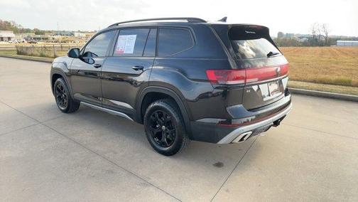 2024 Volkswagen Atlas 2.0T Peak Edition SE w/Technology