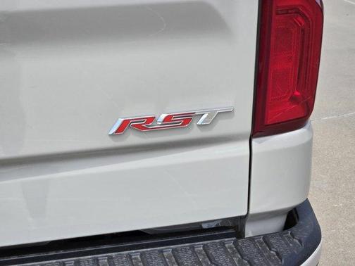 White Sand 2026 Chevrolet Silverado 1500 RST