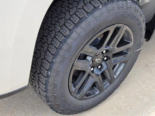 White Sand 2026 Chevrolet Silverado 1500 RST