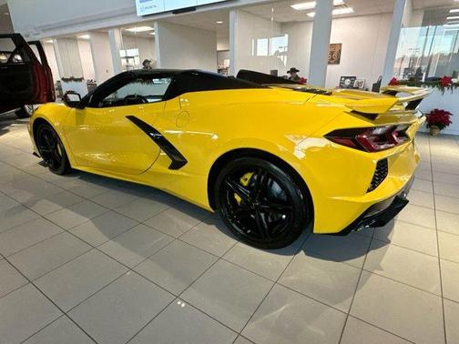 2026 Chevrolet Corvette Stingray w/2LT