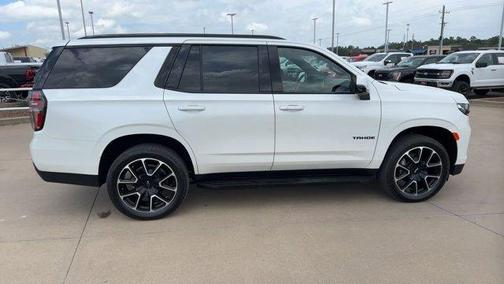 Iridescent Pearl Tricoat 2024 Chevrolet Tahoe RST
