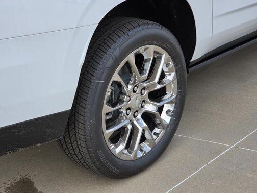 Polar White 2026 Chevrolet Suburban High Country