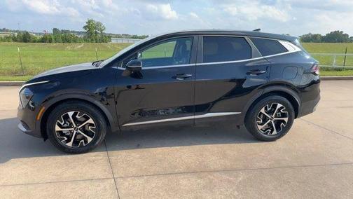 Ebony Black 2024 Kia Sportage EX