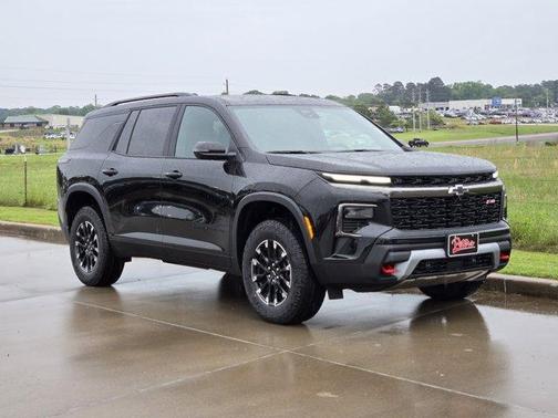 Mosaic Black Metallic 2026 Chevrolet Traverse Z71