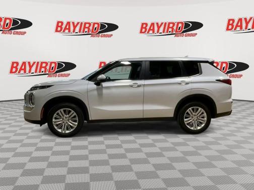 2024 Mitsubishi Outlander ES