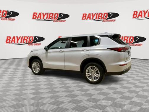 2024 Mitsubishi Outlander ES
